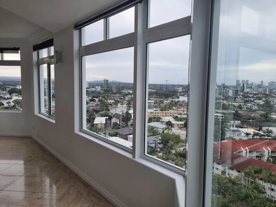 Surfers Paradise Penthouse & Rooftop Plunge Pool Gold Coast