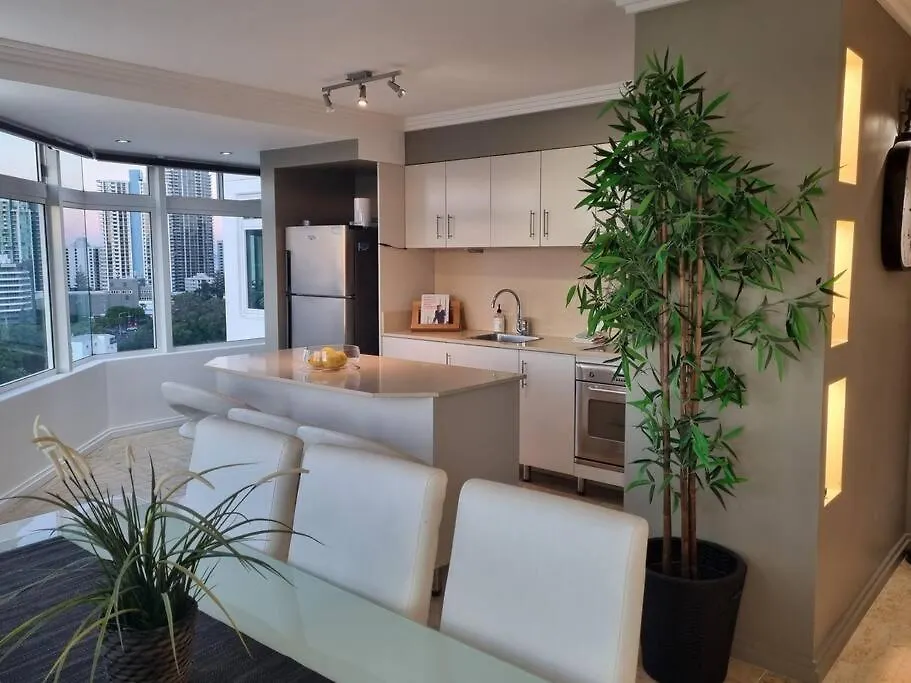 Surfers Paradise Penthouse & Rooftop Plunge Pool Gold Coast Holiday home