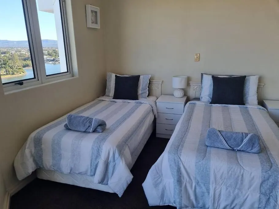 Holiday home Surfers Paradise Penthouse & Rooftop Plunge Pool Gold Coast