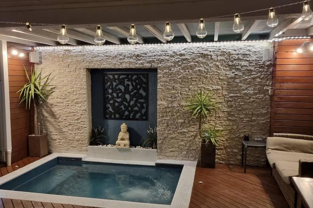 Holiday home Surfers Paradise Penthouse & Rooftop Plunge Pool Gold Coast Australia