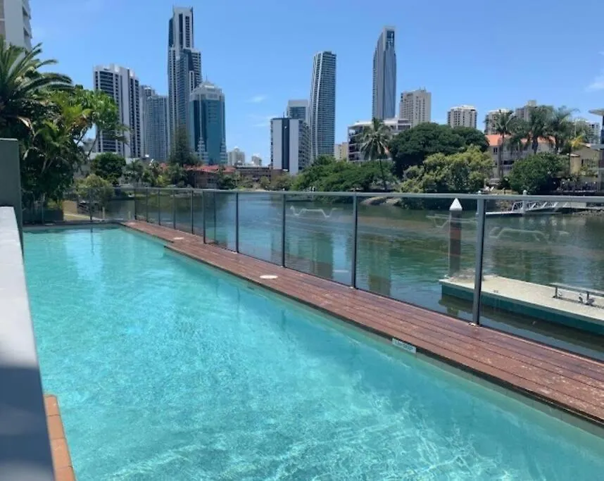 Surfers Paradise Penthouse & Rooftop Plunge Pool Gold Coast
